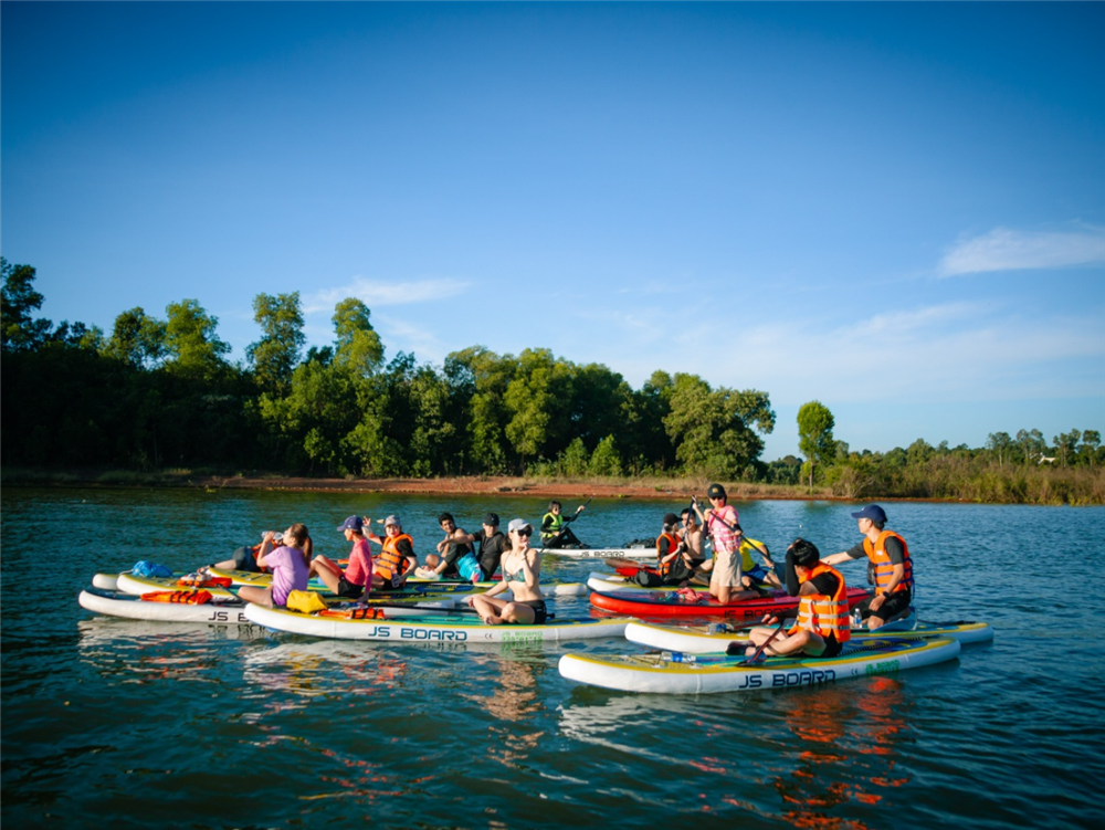 Chèo SUP Ocean Treasure Travel