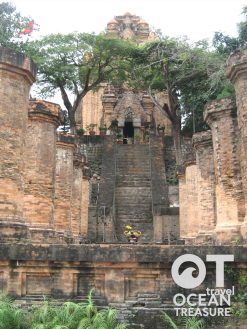 Alternative view of Tour Nha Trang 3 ngày 2 đêm: Biển xanh - Tháp Bà - đảo vịnh