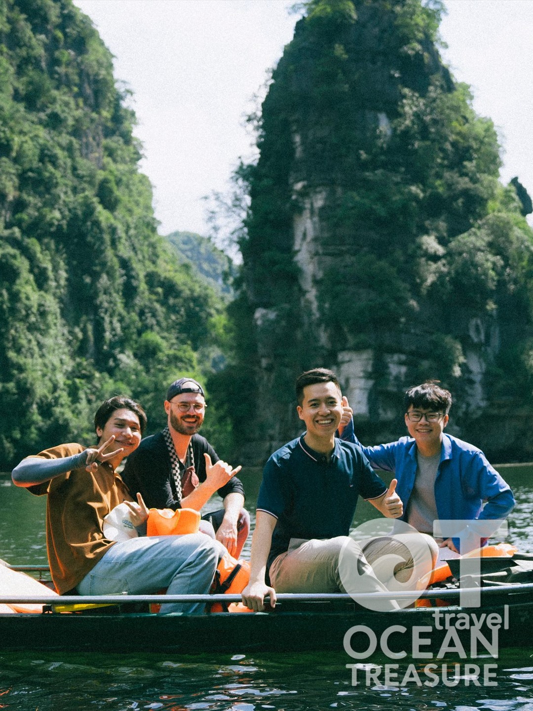 Dịch vụ thiết kế tour riêng tại Việt Nam - Việt Nam
