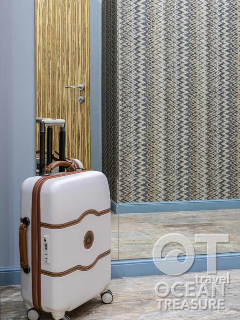 Chiếc vali chuẩn bị cho chuyến đi
