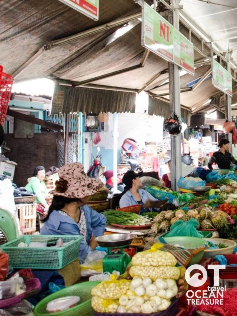 Đà Nẵng chợ Hàn 5h30 và bữa sáng của người bán