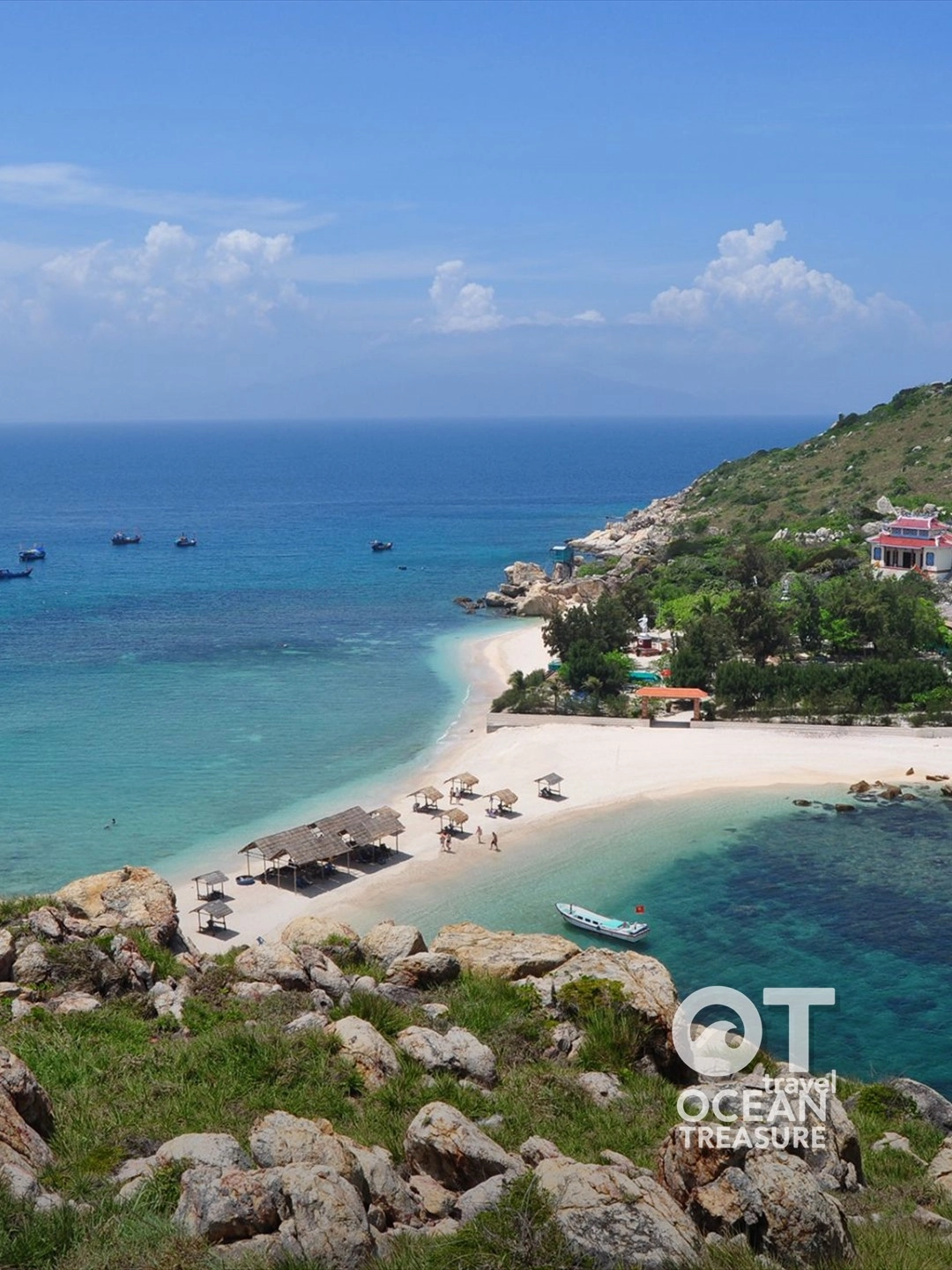 3 Đảo Nha Trang Hòn Mun, Làng Chài và Bãi Tranh