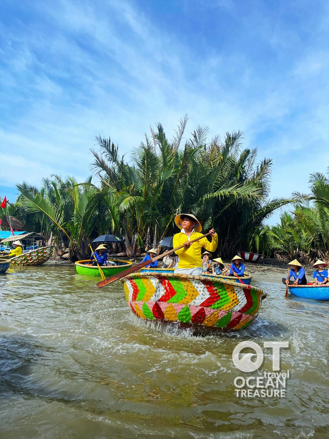 Dịch vụ hướng dẫn viên tiếng Hàn, Hoa và Anh tại Việt Nam