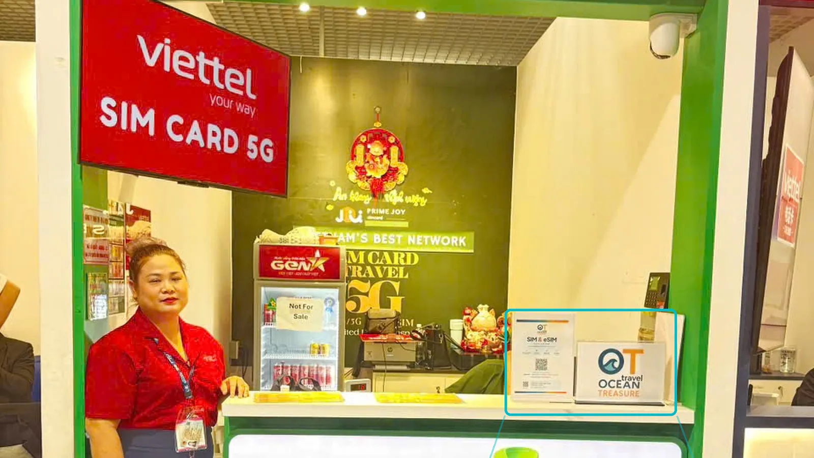 Quầy SIM và eSIM tại sân bay Tân Sơn Nhất